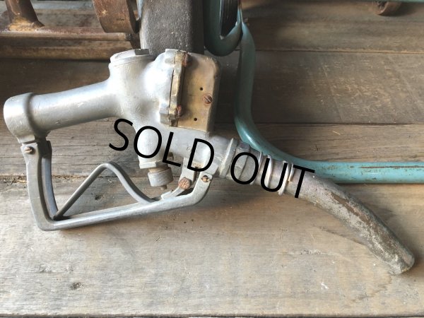 画像3: Vintage Service Station Gas Pump Handle Nozzle (R059)  (3)