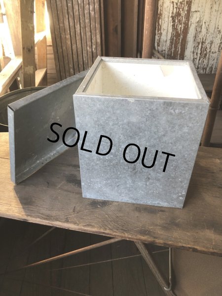 画像3: Vintage Galvanized Metal Dairy Milk Box Smith Brothers (R186)  (3)