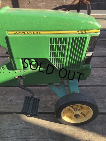 画像19: Vintage Ertl JOHN DEERE TRACTOR Pedal Car Kids Ride On 7600 (R235) (19)