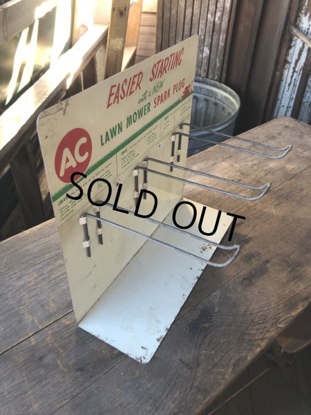 画像4: Vintage AC Spark Plugs AC Lawn Mower Spark Plugs Store Counter Display (R255) (4)