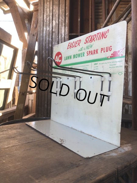 画像2: Vintage AC Spark Plugs AC Lawn Mower Spark Plugs Store Counter Display (R255) (2)