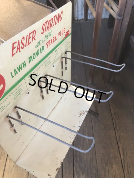 画像10: Vintage AC Spark Plugs AC Lawn Mower Spark Plugs Store Counter Display (R255) (10)