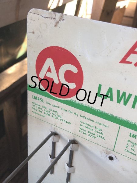 画像15: Vintage AC Spark Plugs AC Lawn Mower Spark Plugs Store Counter Display (R255) (15)