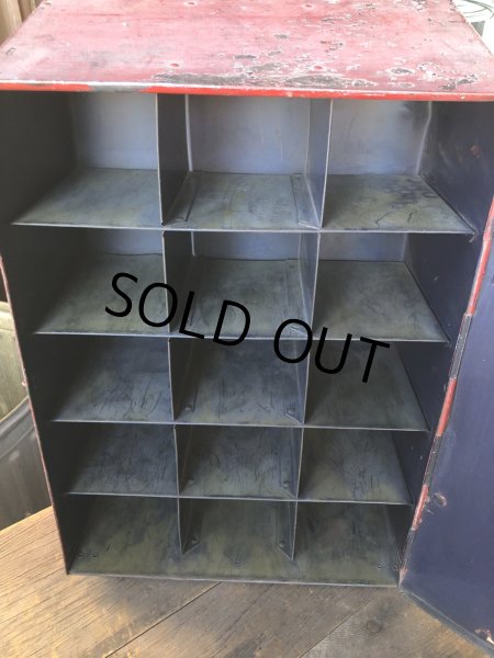 画像10: Vintage AC Spark Plugs Metal Advertising Cabinet Display Case Sign (R257) (10)