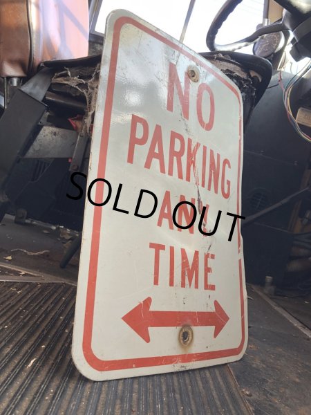 画像4: Vintage Road Street Sign NO PARKING ANY TIME ⇔ (R263) (4)