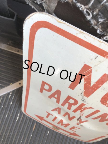 画像2: Vintage Road Street Sign NO PARKING ANY TIME ⇔ (R263) (2)