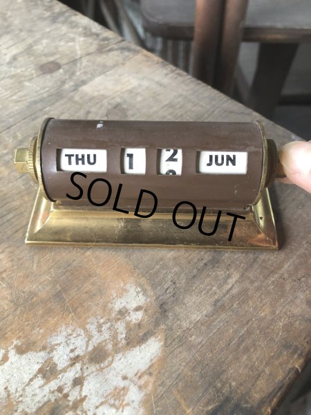 画像8: Vintage Perpetual Desk Top Brass Calendar (R272) (8)