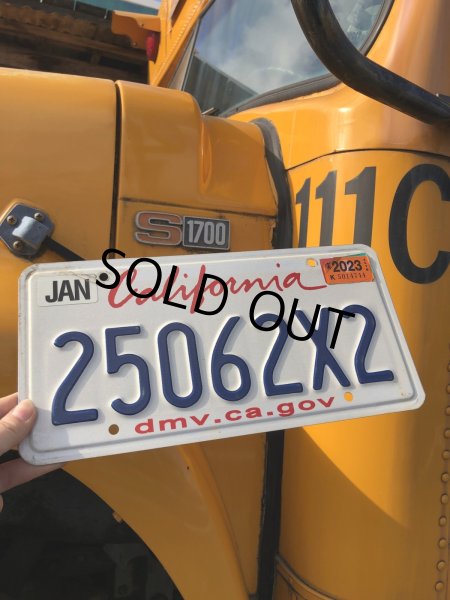 画像1: Original USA California License Plate 25062X2 (R322) (1)