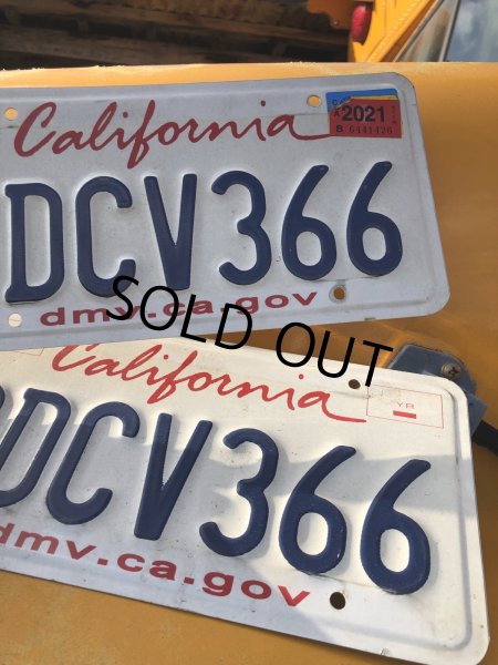 画像2: Original USA California License Plate 8DCV366 SET (R309) (2)