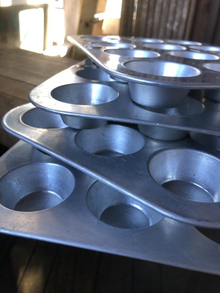 画像3: Vintage USA MIRRO Kitchenware Cupcake Muffin Tin Pan (R414)  (3)