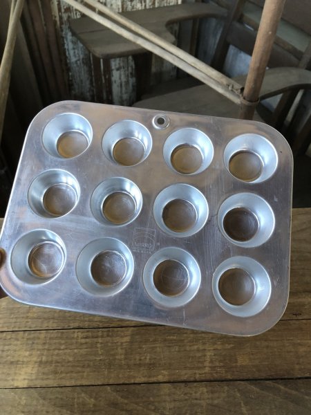 画像5: Vintage USA MIRRO Kitchenware Cupcake Muffin Tin Pan (R414)  (5)