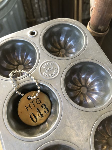 画像2: Vintage USA EKCO Metal Kitchenware Cupcake Muffin Tin Pan (R408)  (2)