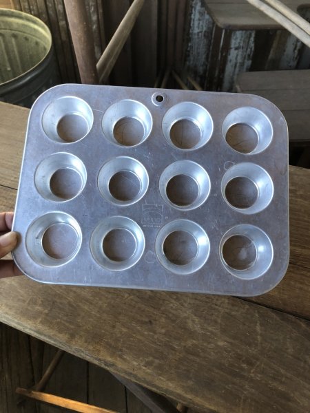 画像9: Vintage USA MIRRO Kitchenware Cupcake Muffin Tin Pan (R414)  (9)