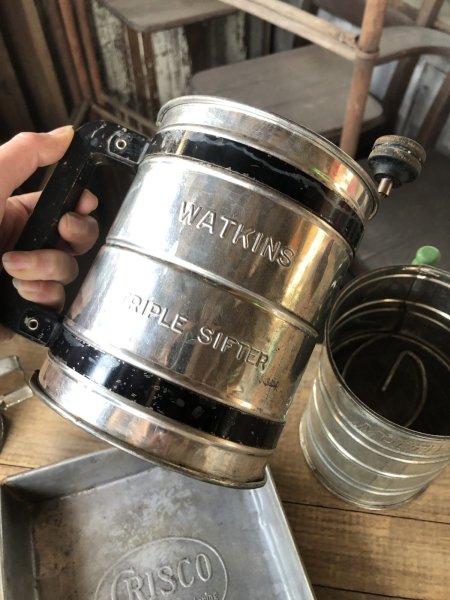 画像3: Vintage USA Kitchenware WATKINS TRIPLE SIFTER (R431)  (3)