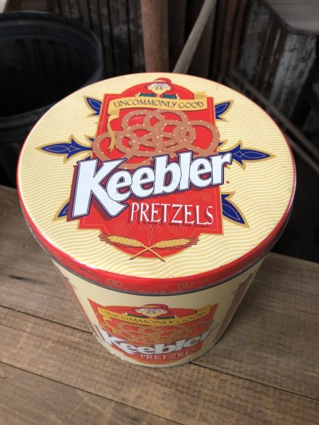 画像2: Advertising Tin Can Keebler Pretzels (R425) (2)