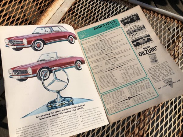 画像2: 60s Vintage Car Magazine Road & Track 1964 (B478) (2)