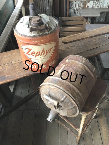 画像16: Vintage Motor Gas Oil 5 Gallon Can Zephyr (R485)  (16)