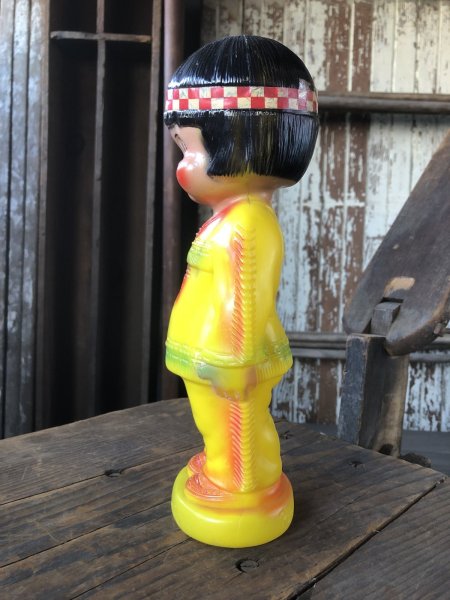 画像4: 60s Vintage Kimmie Native Plastic Coin Bank (R544) (4)