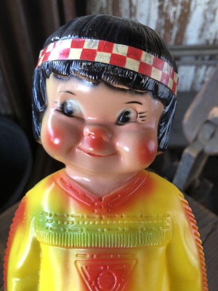 画像15: 60s Vintage Kimmie Native Plastic Coin Bank (R544) (15)