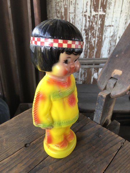 画像2: 60s Vintage Kimmie Native Plastic Coin Bank (R544) (2)
