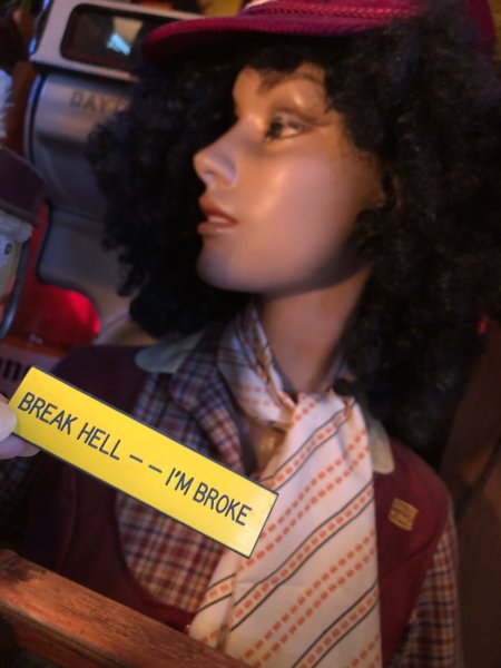 画像1: Vintage Fast Food Restaurant Employee Crew Name Tag Badge " BREAK HELL -- I'M BROKE  "(R569) (1)