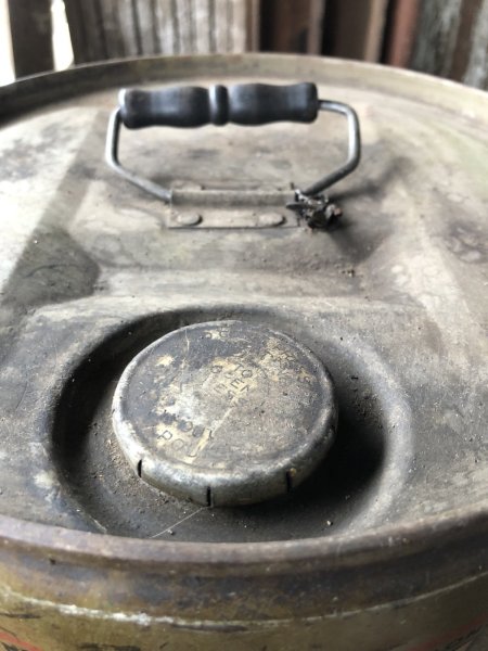 画像11: Vintage Motor Gas Oil 5 Gallon Can MARVEL MYSTERY (R585)  (11)