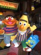 画像13: 90s Vintage Applause SESAME STREET Ernie ＆ Bert Doll Set (R615) (13)