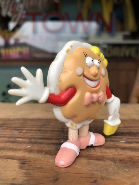 画像4: Vintage IHOP Pancake Kids Meal Toy Betty Buttermilk PVC (R619) (4)