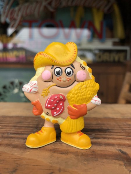 画像1: Vintage IHOP Pancake Kids Meal Toy Harvest Harvey PVC (R617) (1)