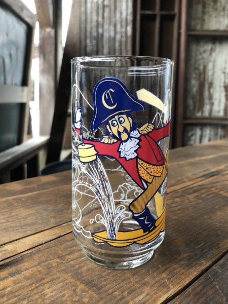 画像2: 70s Vintage Glass McDonaland Action Series Captain Crook (R657) (2)