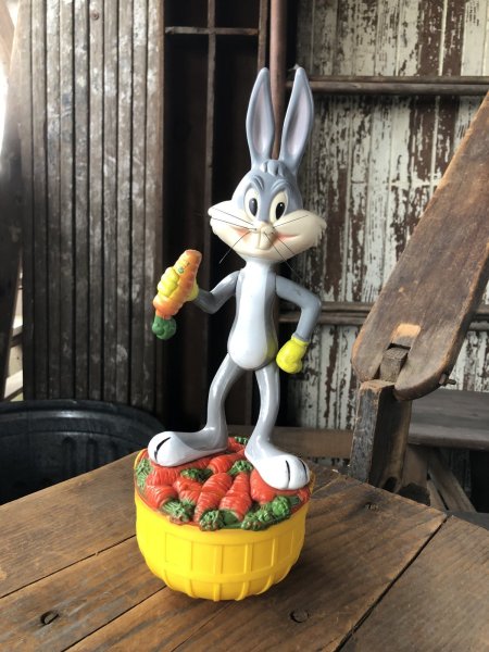 画像1: 70s Vintage R.Dakin W/Bank Figure Looney Tunes Bugs Bunny (R729)  (1)