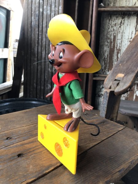 画像2: 70s Vintage R.Dakin W/Bank Figure Looney Tunes Speedy Gonzales (R725)  (2)