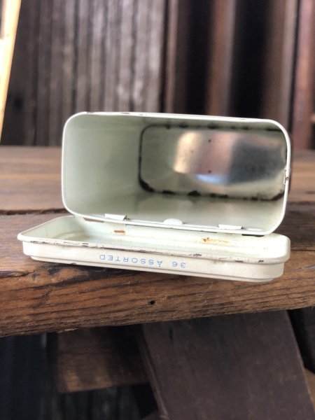 画像6: Vintage Johnson & Johnson Band-Aid Can Strips and Spots Charmers (R812) (6)