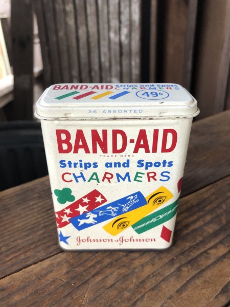 画像1: Vintage Johnson & Johnson Band-Aid Can Strips and Spots Charmers (R812) (1)