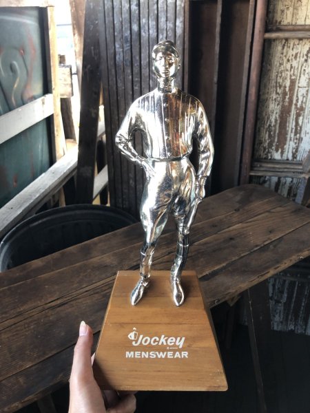 画像15: 50s Vintage JOCKEY MensWear Advertising Store Display Countertop Statue Trophy (R839) (15)