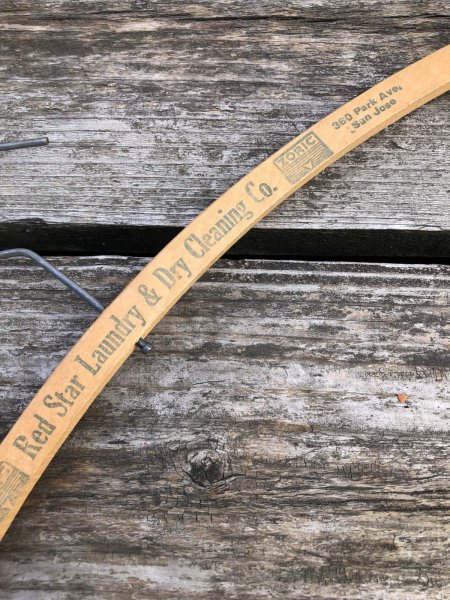 画像4: Vintage USA Advertising Wood Hanger Red Star Lanndry & Dry Cleaning (R873) (4)