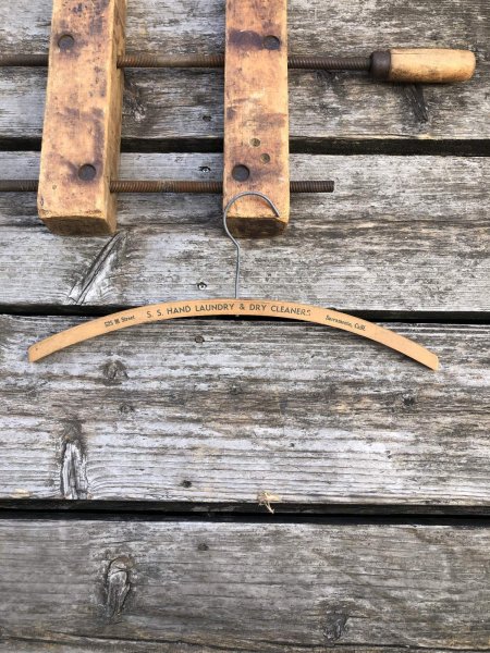 画像2: Vintage USA Advertising Wood Hanger S.S HAND LAUNDRY & DRY CLEANERS (R865) (2)