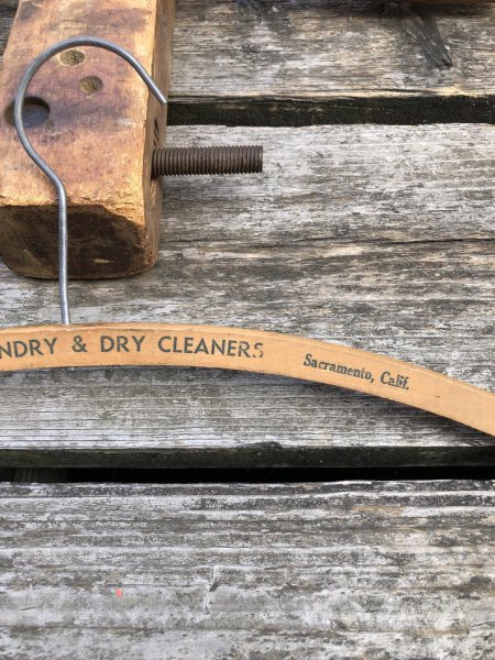 画像4: Vintage USA Advertising Wood Hanger S.S HAND LAUNDRY & DRY CLEANERS (R865) (4)
