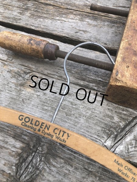 画像1: Vintage USA Advertising Wood Hanger GOLDEN CITY (R869) (1)