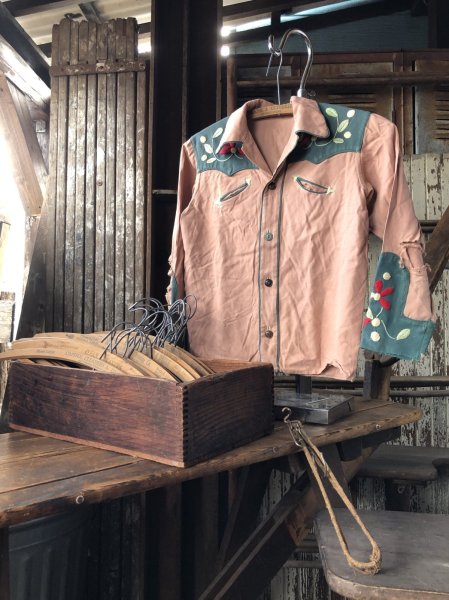 画像1: Vintage USA Advertising Wood Hanger FRANK J.OLIVERIUS (R875) (1)