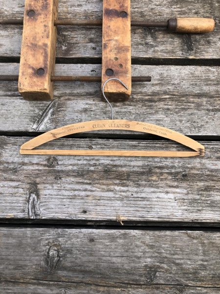 画像2: Vintage USA Advertising Wood Hanger CLEAN CLEANERS (R862) (2)