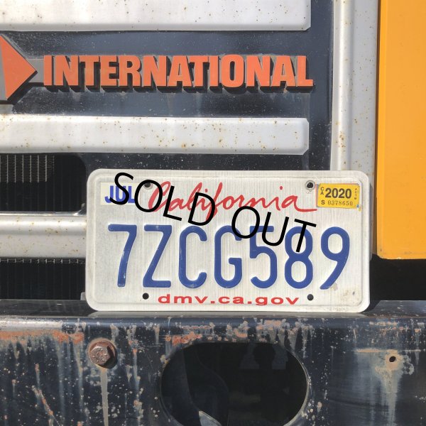 画像1: Original USA California License Plate 7ZCG589 (R919) (1)