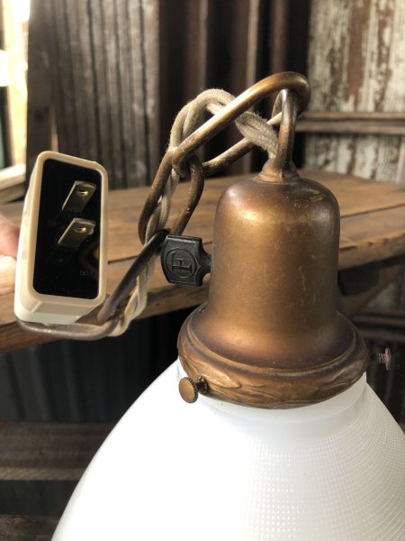 画像2: Vintage U.S.A. Milk Glass Globe Pendant Hanging Lamp (A002) (2)