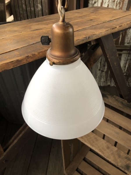 画像7: Vintage U.S.A. Milk Glass Globe Pendant Hanging Lamp (A002) (7)