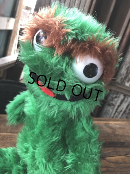画像8: 70s Vintage Knickerbocker Sesame Street Oscar Plush Doll 43cm (A023) (8)
