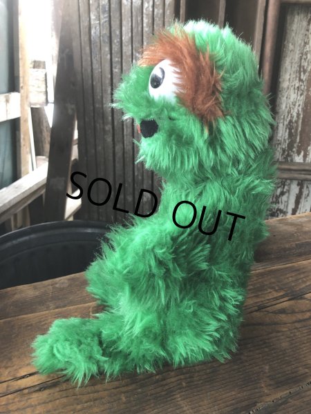 画像2: 70s Vintage Knickerbocker Sesame Street Oscar Plush Doll 43cm (A023) (2)