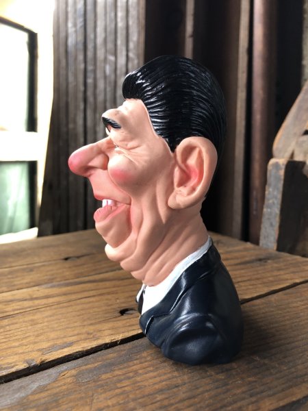 画像2: 80s Linden Group Ronald Reagan Spitting Image Squeaky Toy (A033)  (2)