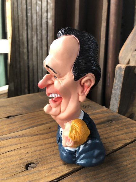 画像2: 80s Linden Group George Bush Spitting Image Squeaky Toy (A032)  (2)