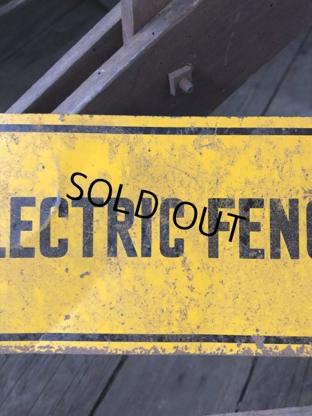 画像3: Vintage Electric Fence Farm Warning Sign (A051) (3)