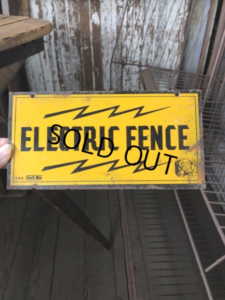 画像6: Vintage Electric Fence Farm Warning Sign (A053) (6)